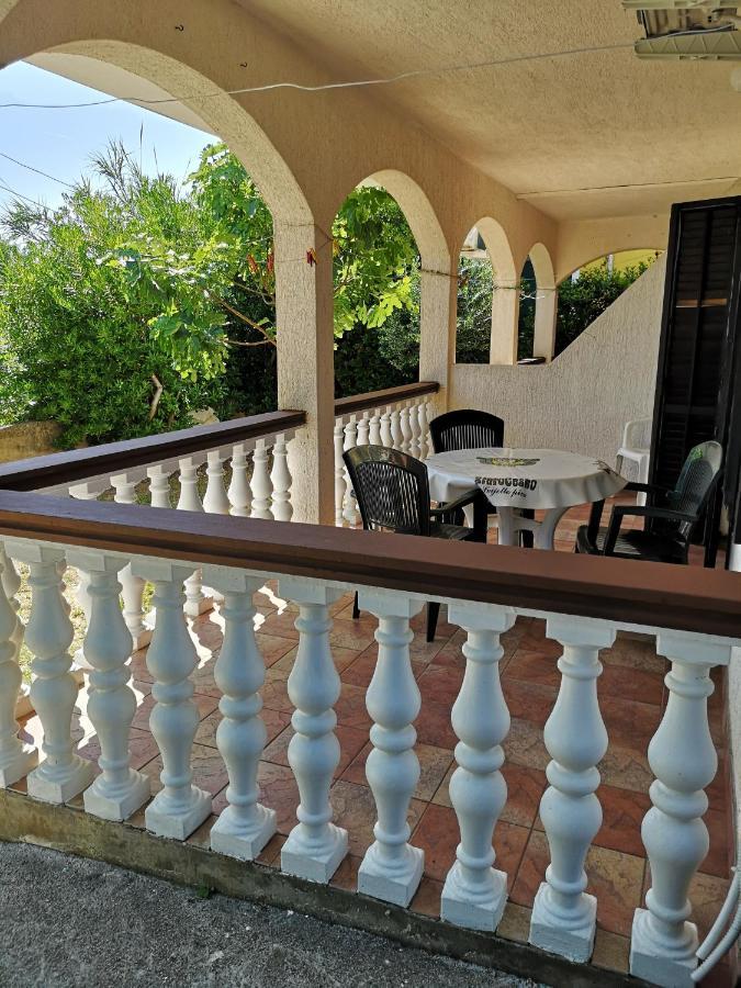 Apartments Mint Povljana - 50M From Sandy Beach Exterior foto